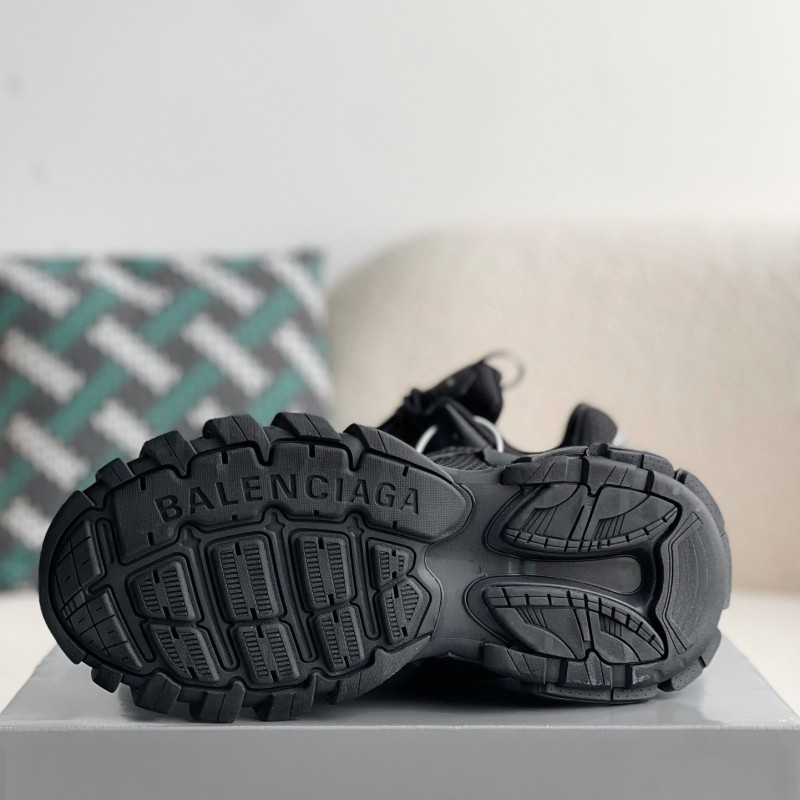 Ba*len*cia*ga Runner Sneakers