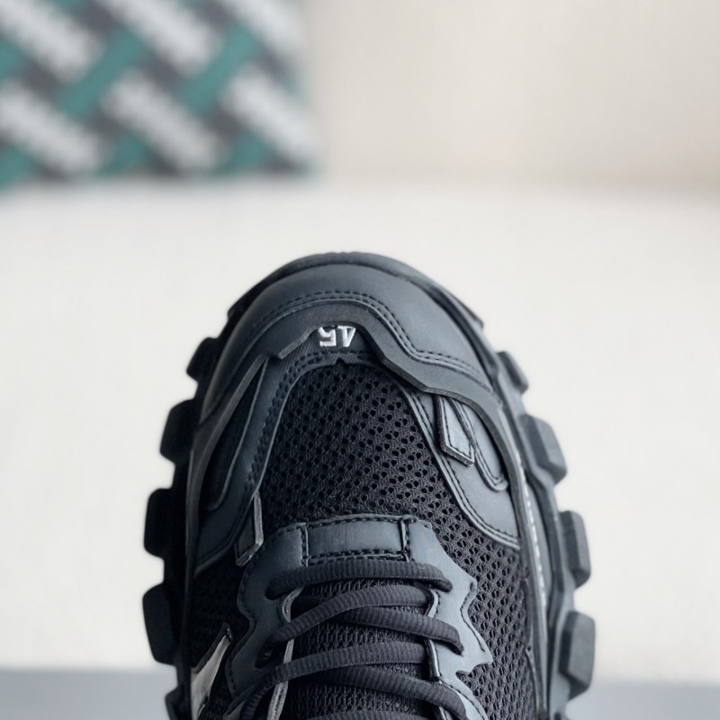 Ba*len*cia*ga Runner Sneakers