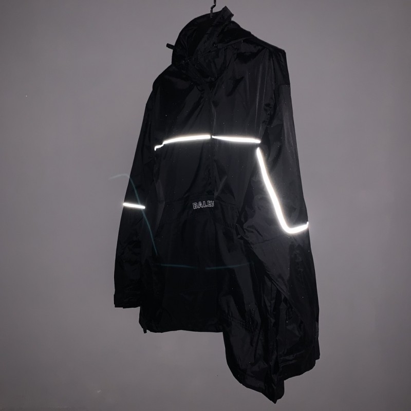 Ba*len*cia*ga BLCG reflective half zipper jacket
