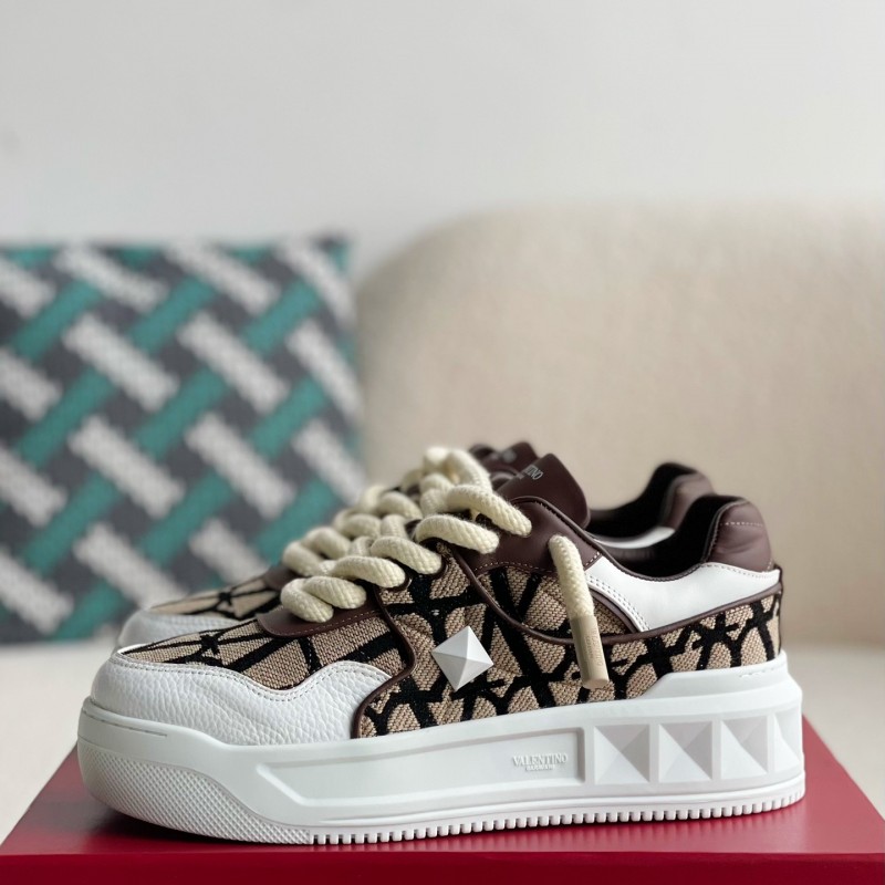 va*t*no One Stud Sneakers