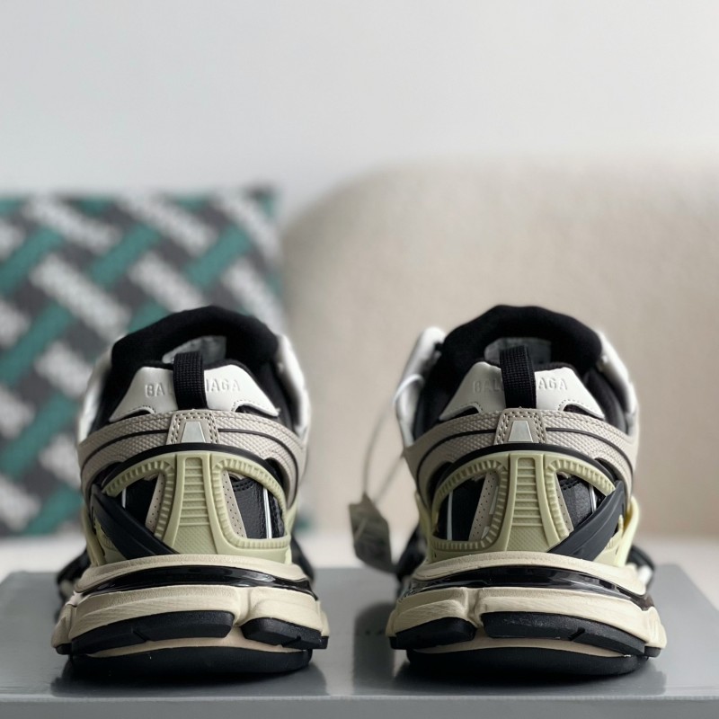 Ba*len*cia*ga Runner Sneakers