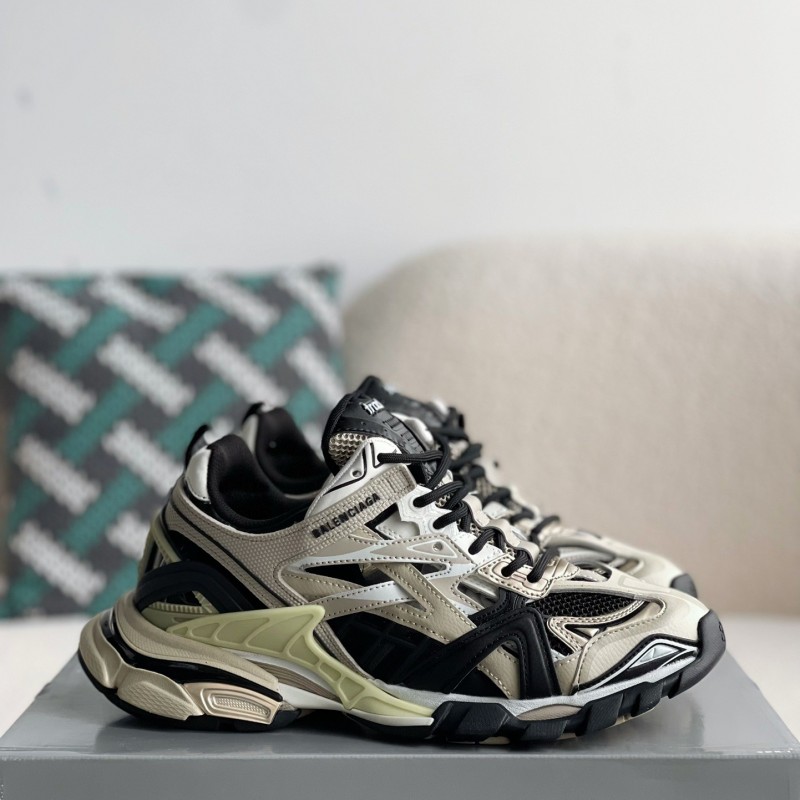 Ba*len*cia*ga Runner Sneakers