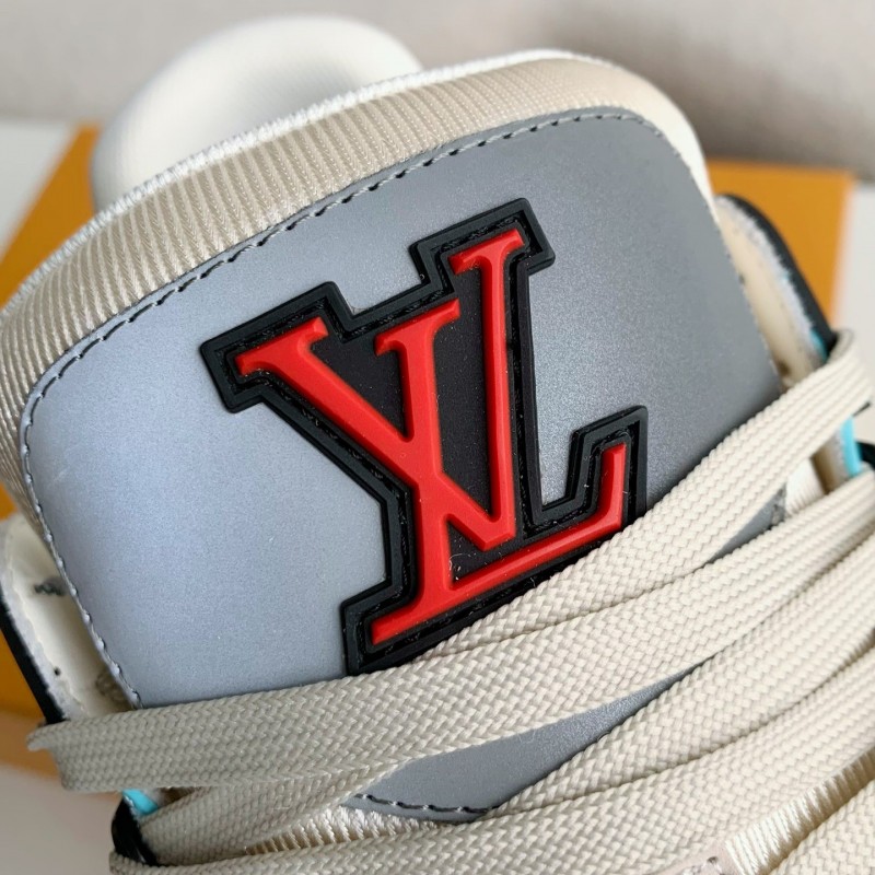 L0*is V*t0n TRAINER Sneakers