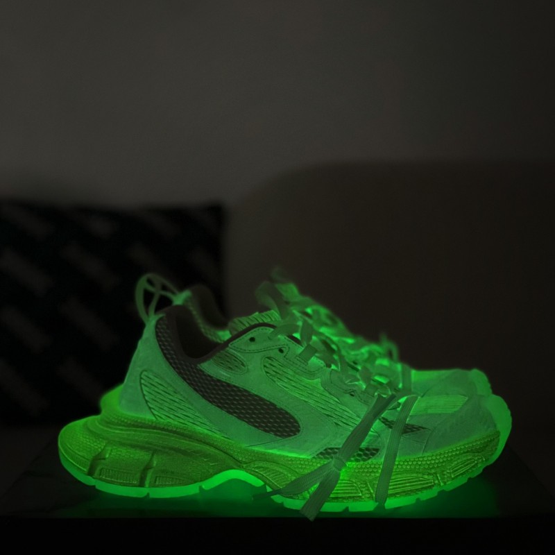 Ba*len*cia*ga Runner Sneakers