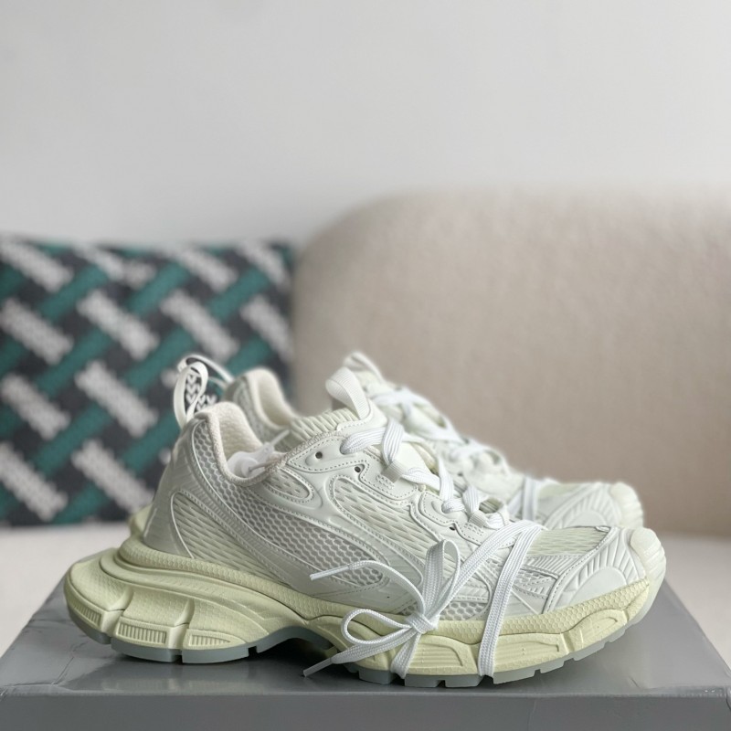 Ba*len*cia*ga Runner Sneakers