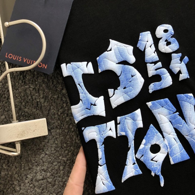 L0*is V*t0n Three-dimensional foam letter doodle round-neck t-shirt