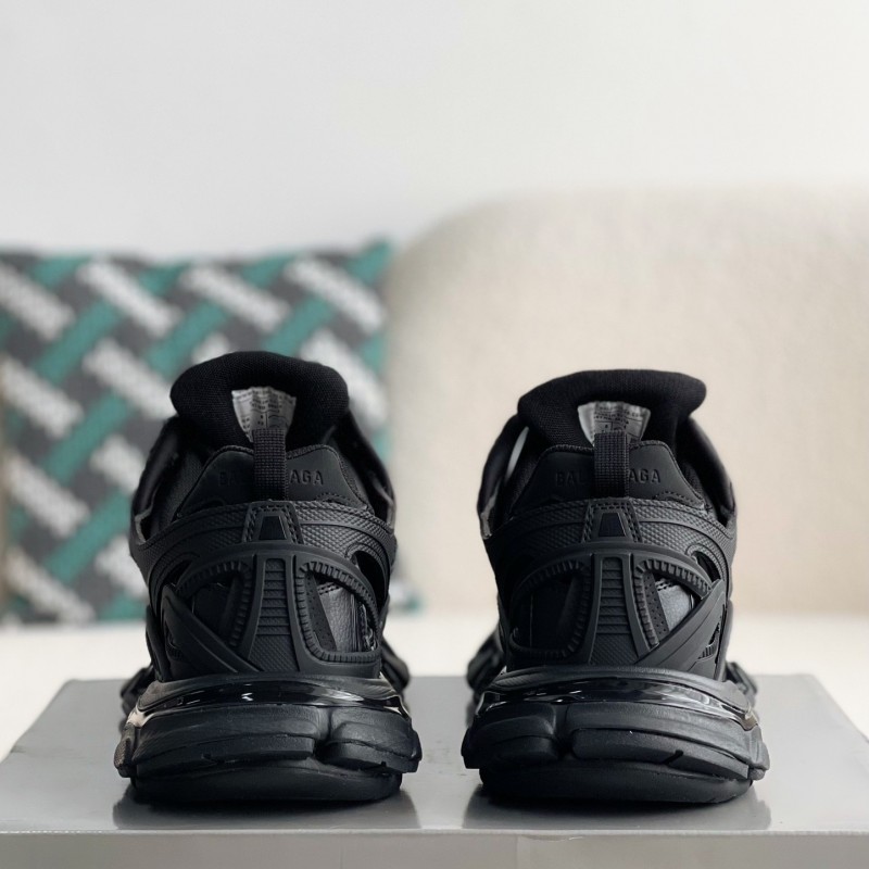 Ba*len*cia*ga Runner Sneakers