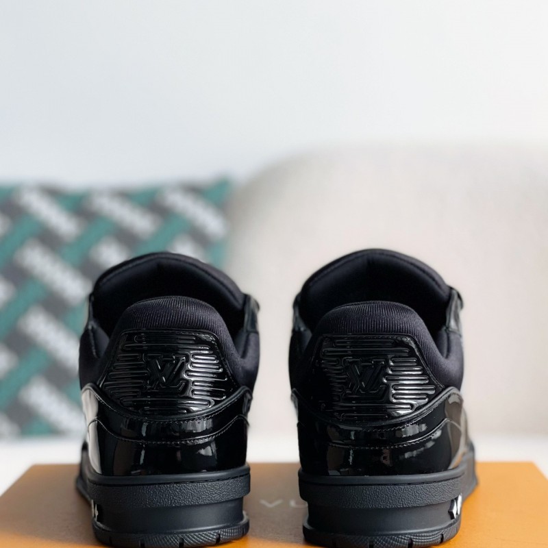 L0*is V*t0n SNEAKERS