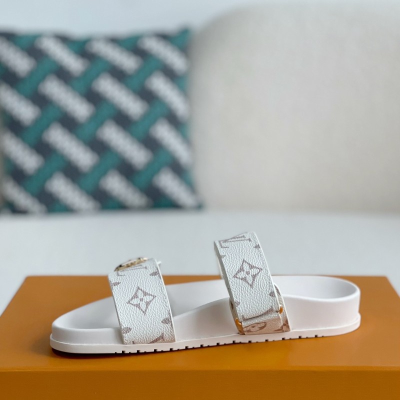 L0*is V*t0n SLIPPERS