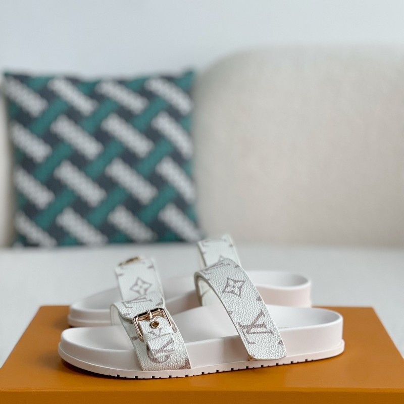 L0*is V*t0n SLIPPERS