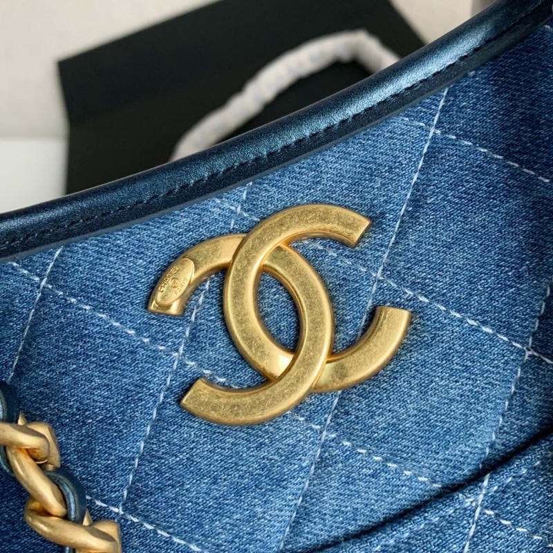 Ch*el Denim Hobo pocket straggler shoulder bag  Size：22*6*24cm