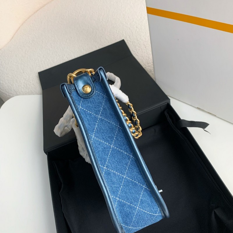 Ch*el Denim Hobo pocket straggler shoulder bag  Size：22*6*24cm