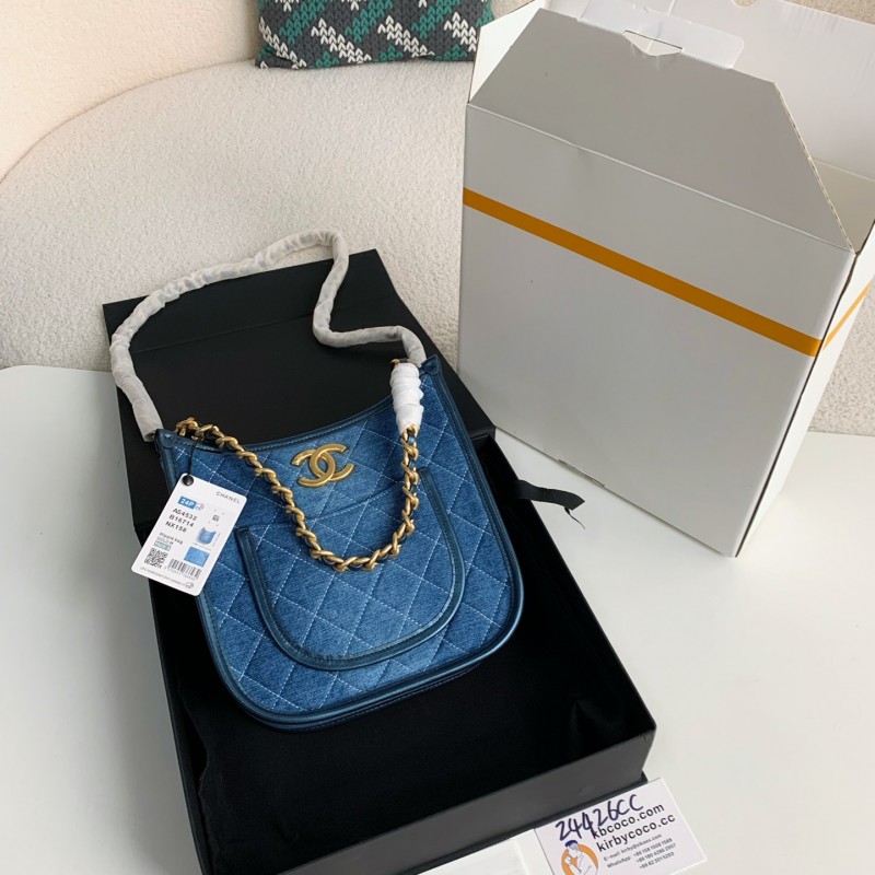 Ch*el Denim Hobo pocket straggler shoulder bag  Size：22*6*24cm