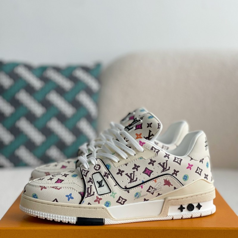 L0*is V*t0n SNEAKERS