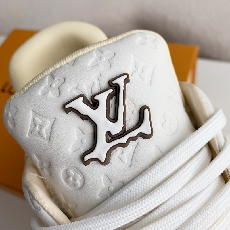 L0*is V*t0n SNEAKERS_