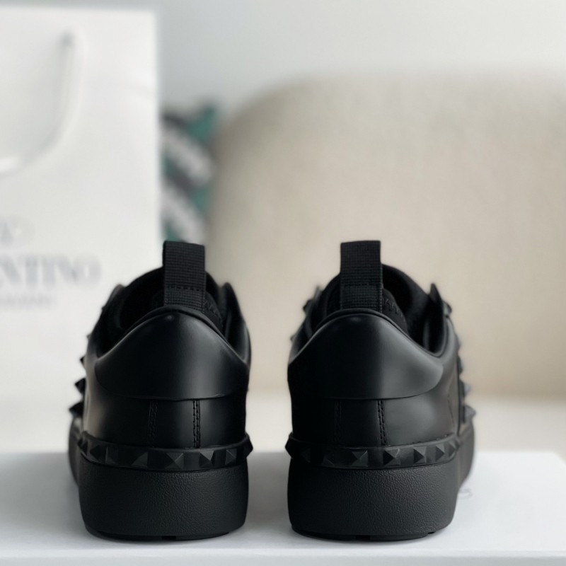 va*t*no One Stud Sneakers