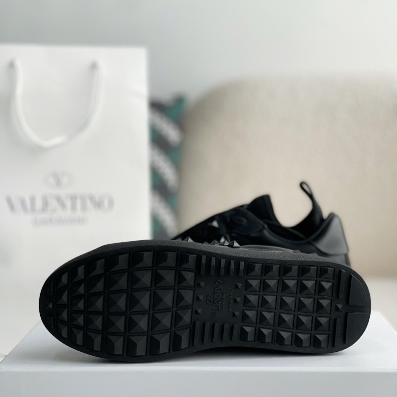 va*t*no One Stud Sneakers