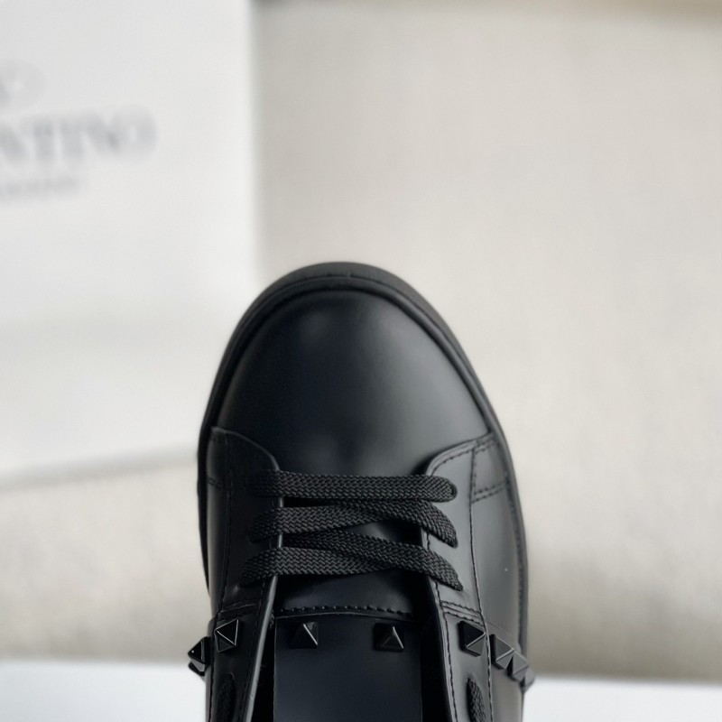 va*t*no One Stud Sneakers