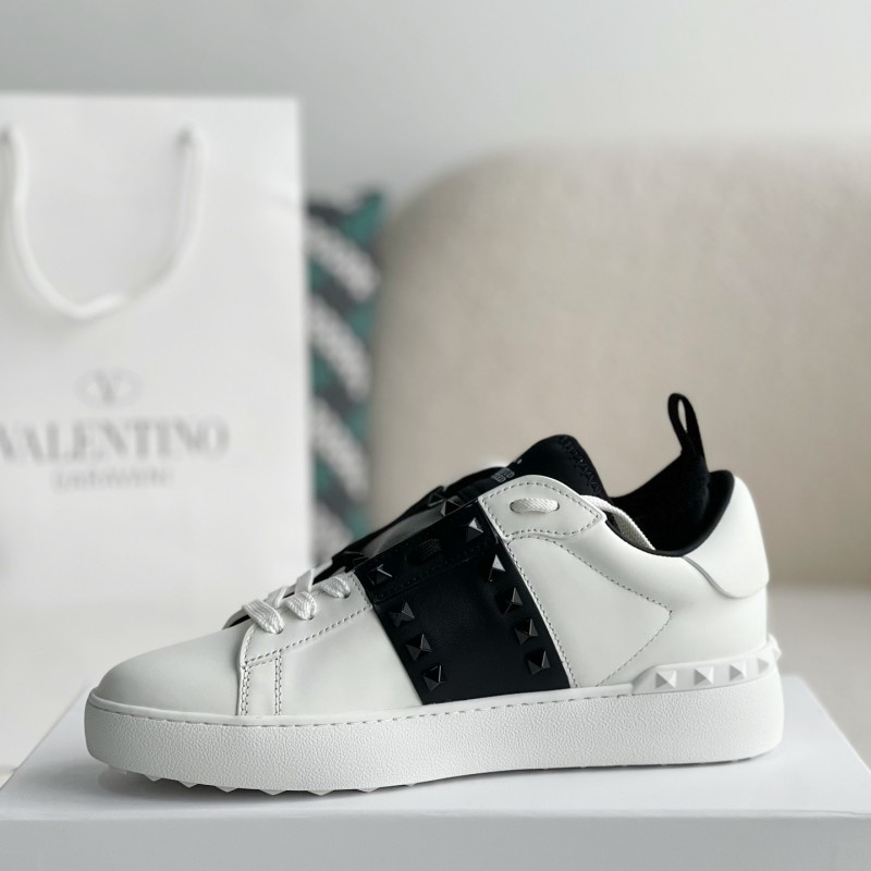 va*t*no One Stud Sneakers