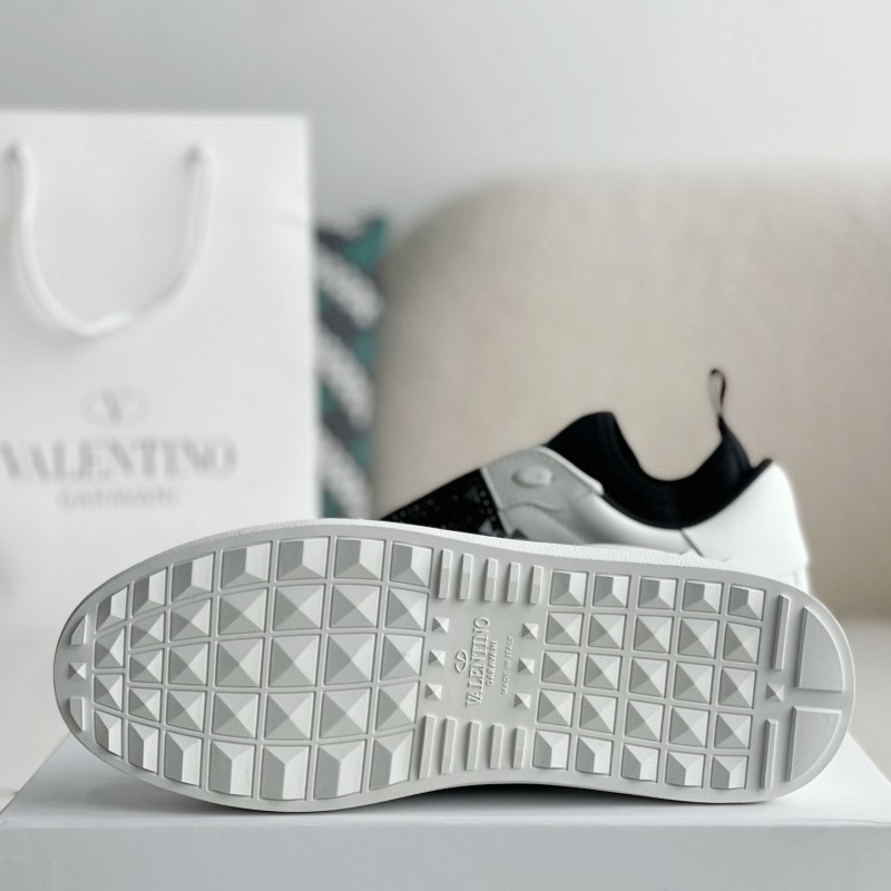 va*t*no One Stud Sneakers