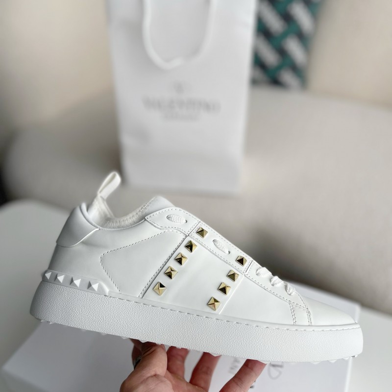 va*t*no One Stud Sneakers