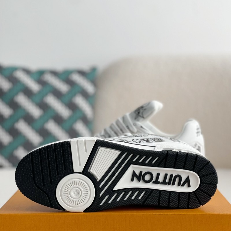 L0*is V*t0n SNEAKERS