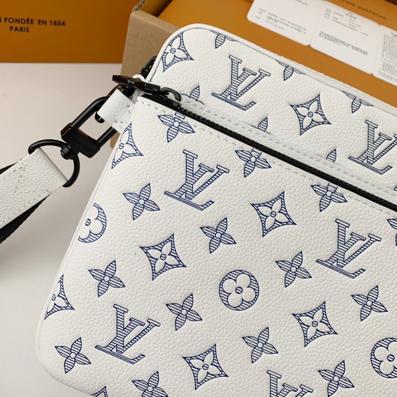 L0*is V*t0n The new TRIO Postman Pack M24753  Size： 25*18.5*7cm