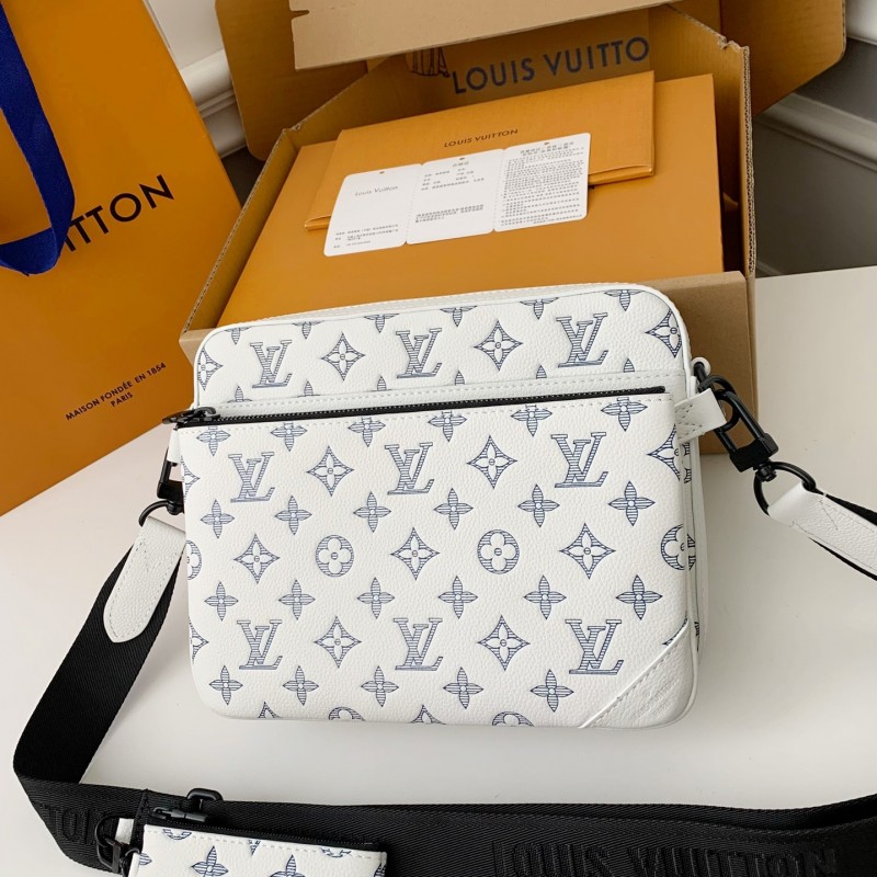 L0*is V*t0n The new TRIO Postman Pack M24753  Size： 25*18.5*7cm