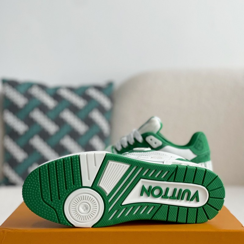 L0*is V*t0n TRAINER Sneakers