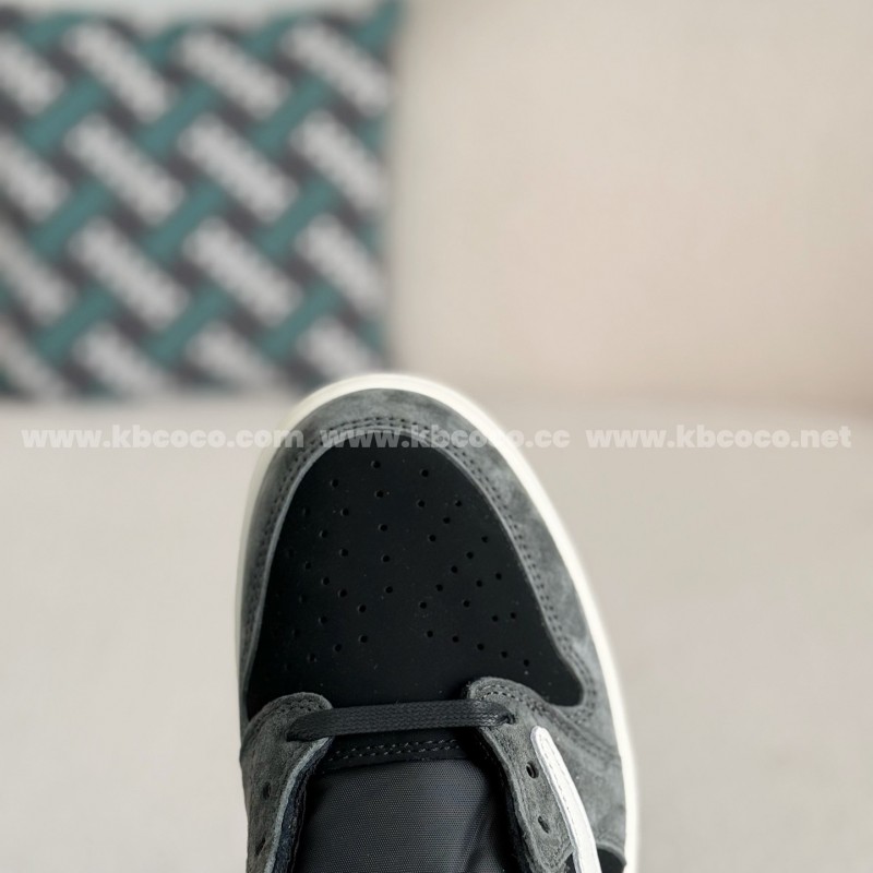 Air Jordan1 x Travis Scott  1 Low OG Collaboration; Jointly issued Low-top basketball shoes