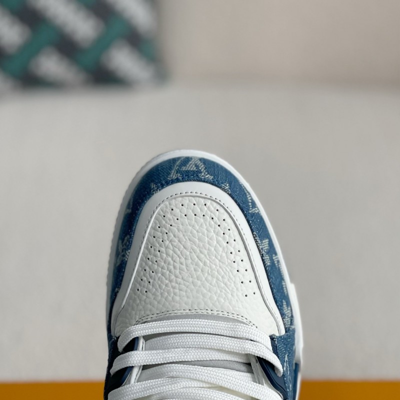 L0*is V*t0n SNEAKERS