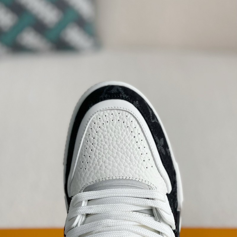 L0*is V*t0n SNEAKERS