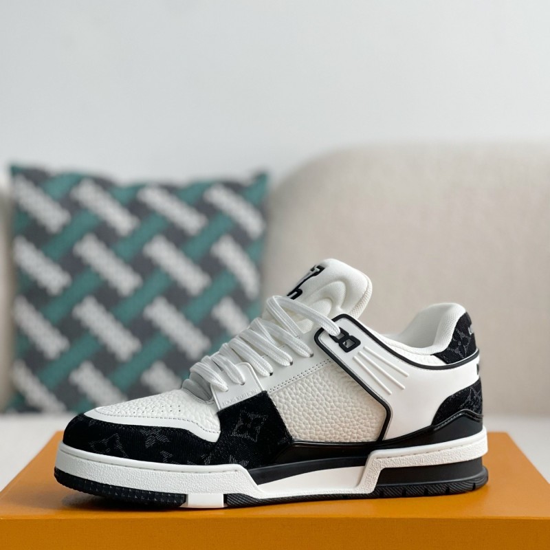 L0*is V*t0n SNEAKERS