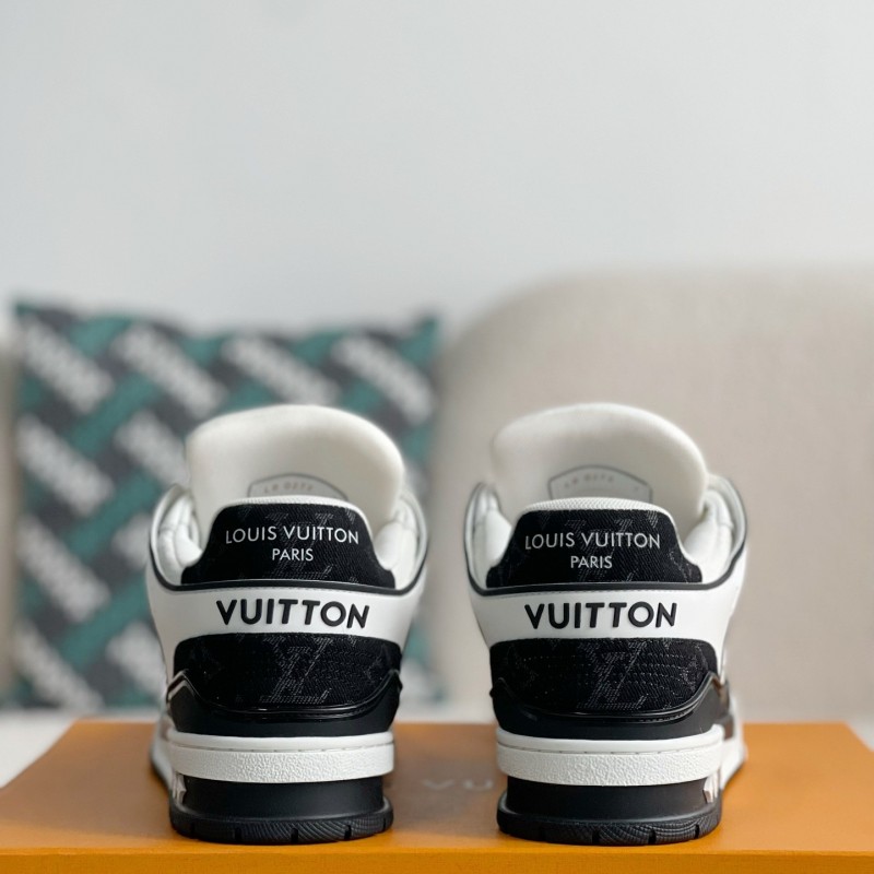 L0*is V*t0n SNEAKERS