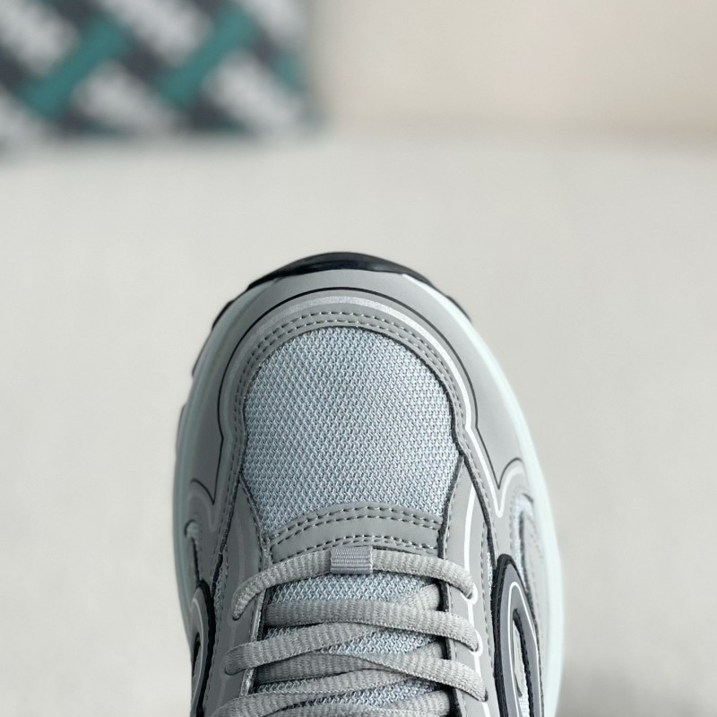 D*0r B30 New Sneaker