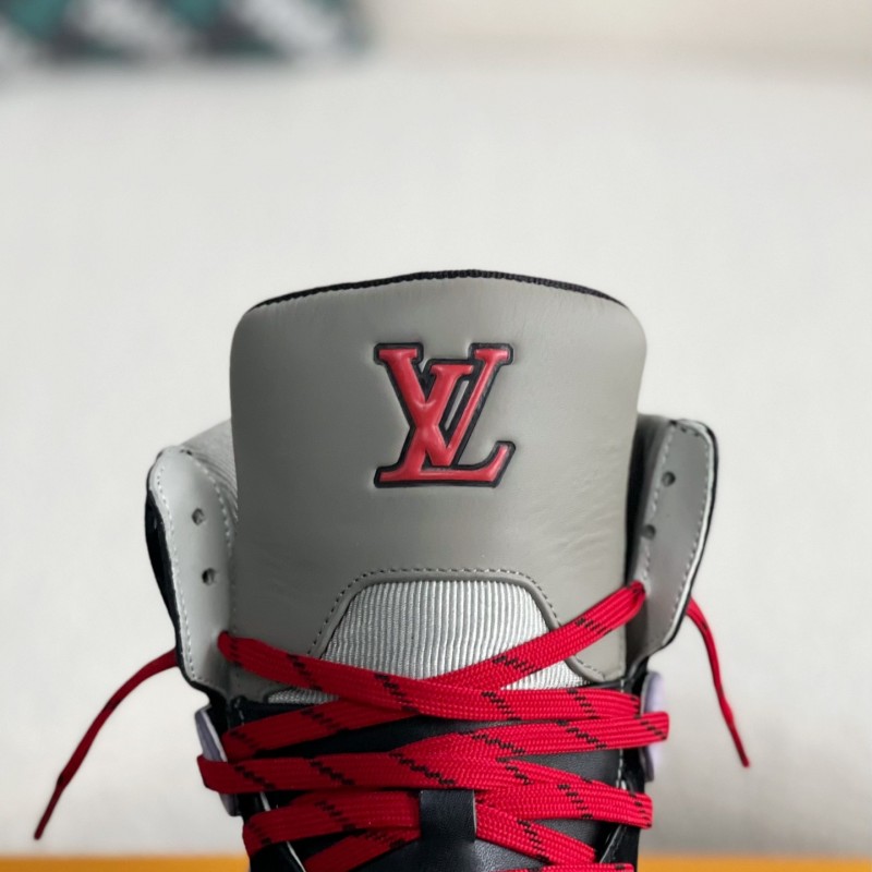 L0*is V*t0n TRAINER SNEAKERS