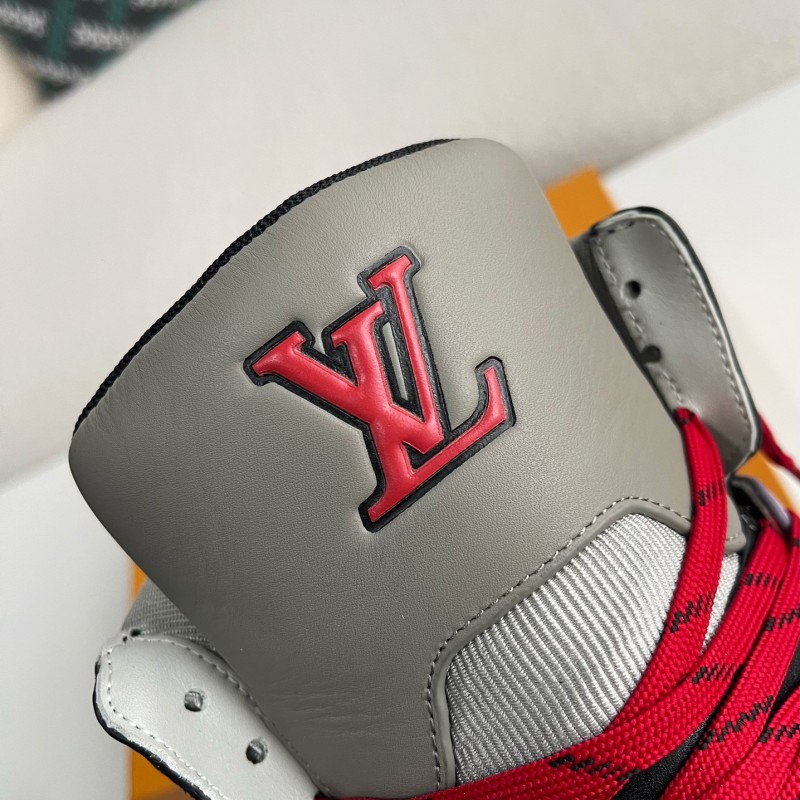 L0*is V*t0n TRAINER SNEAKERS