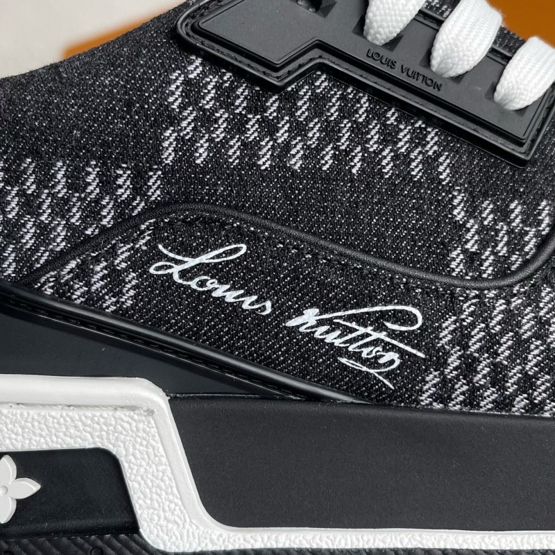 L0*is V*t0n SNEAKERS