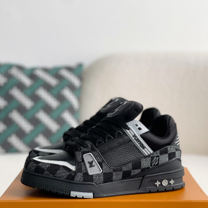 L0*is V*t0n SNEAKERS