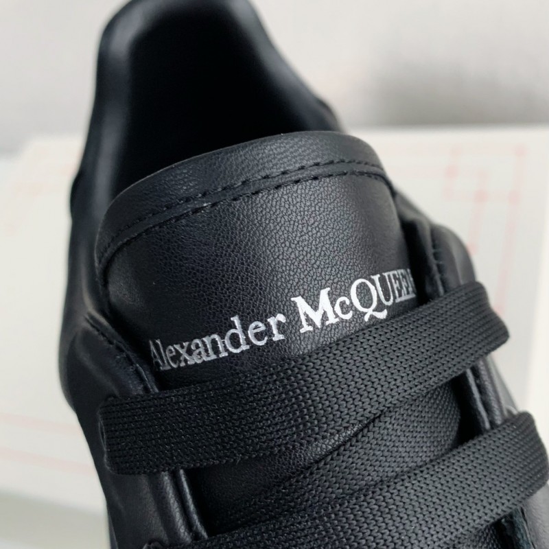 Ale*d*r M*Q*en  Sneakers