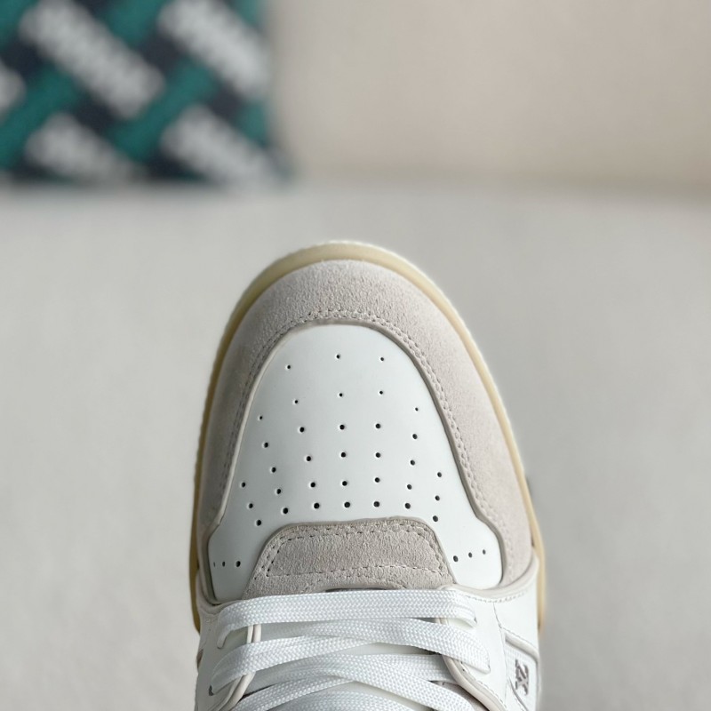 L0*is V*t0n TRAINER SNEAKERS