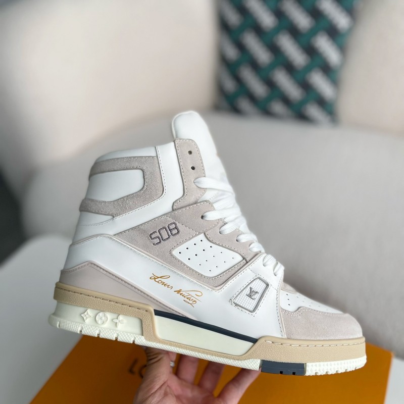 L0*is V*t0n TRAINER SNEAKERS