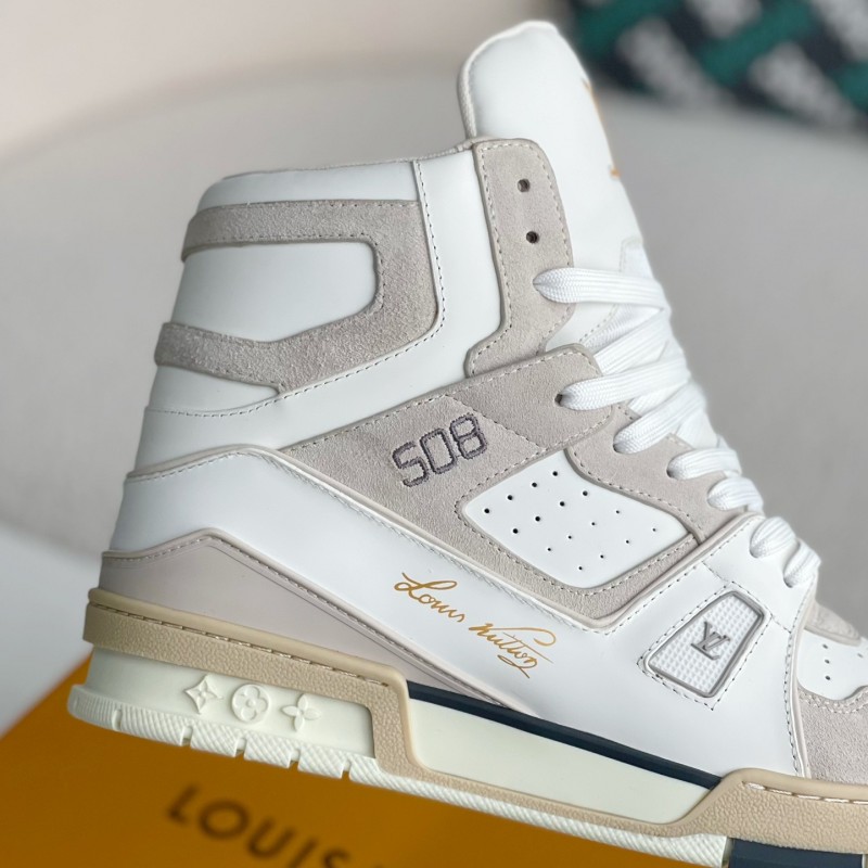 L0*is V*t0n TRAINER SNEAKERS