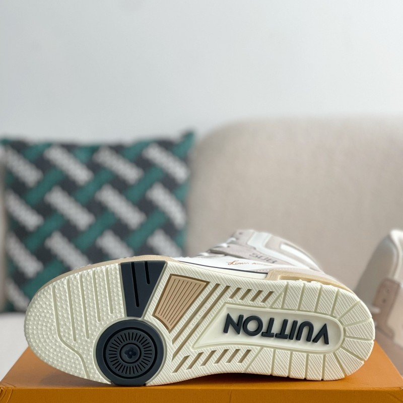 L0*is V*t0n TRAINER SNEAKERS