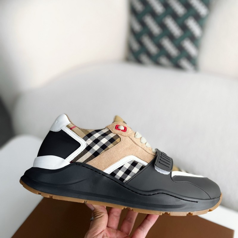 B**rry Low cut casual sports shoes