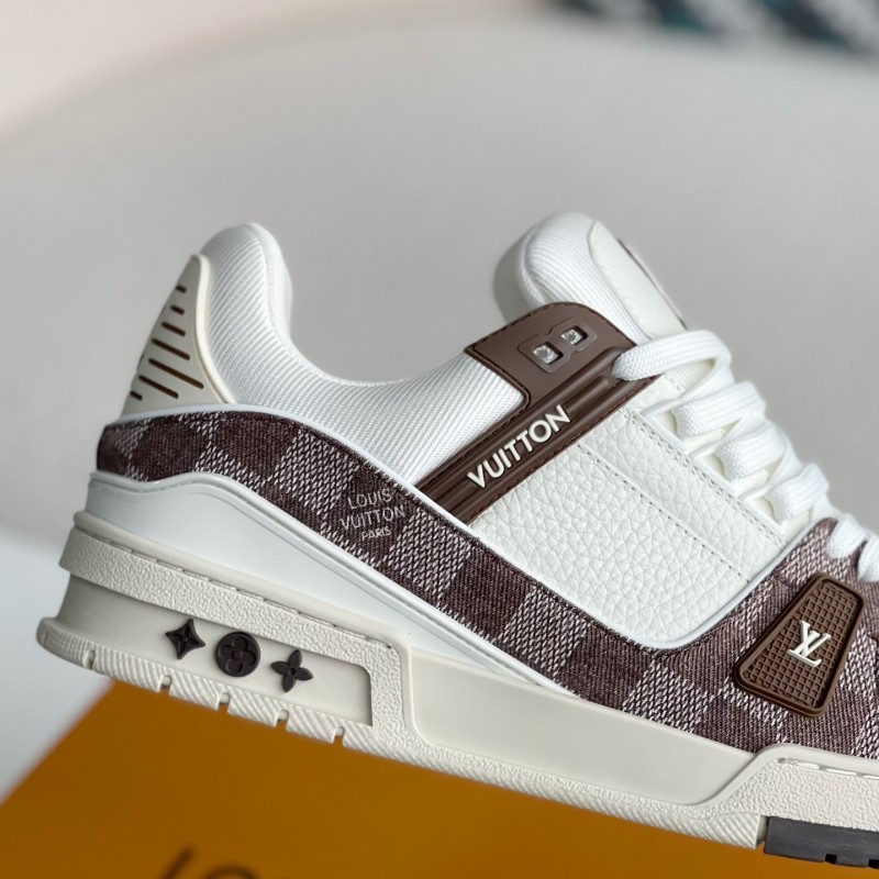 L0*is V*t0n TRAINER SNEAKERS