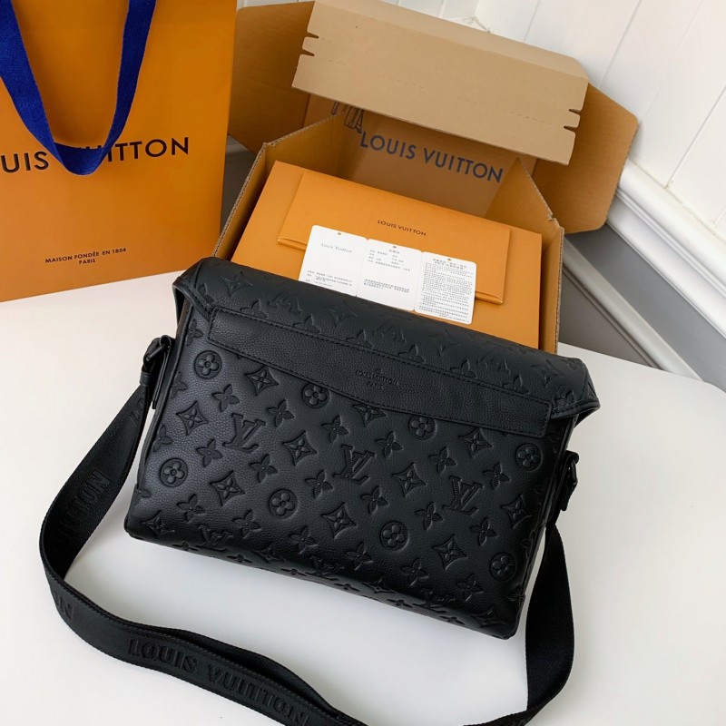 New L0*is V*t0n VOYAGER small men