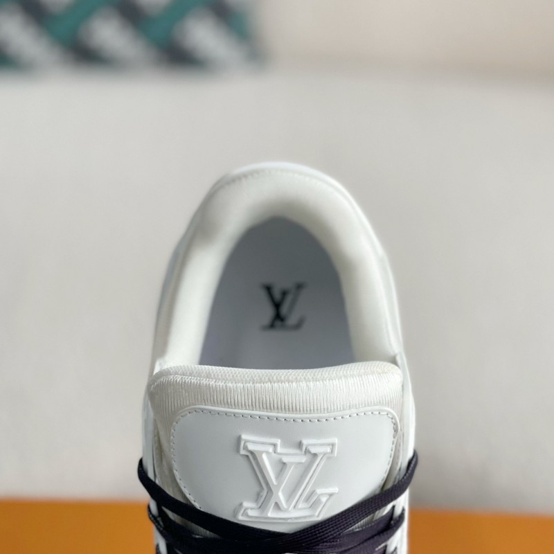 L0*is V*t0n TRAINER SNEAKERS