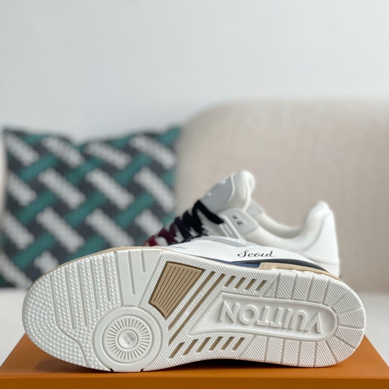 L0*is V*t0n TRAINER SNEAKERS