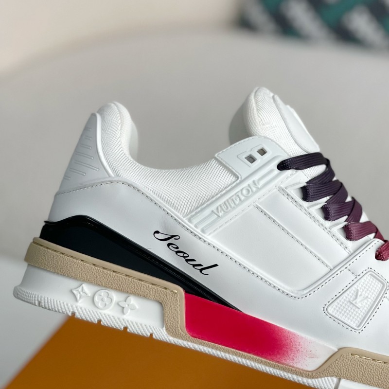 L0*is V*t0n TRAINER SNEAKERS